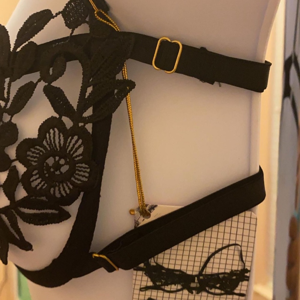 Bra & Panty Set - Picture 5 of 7